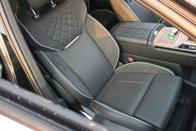 Used Hongqi E-HS9 2021 460 km Range Flagship Edition Six-Seater Right Front Seat