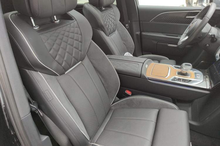 Used Hongqi E-HS9 2021 460 km Range Flagship Edition Six-Seater Right Front Seat