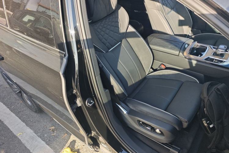Used Hongqi E-HS9 2021 460 km Range Flagship Edition Six-Seater Right Front Seat