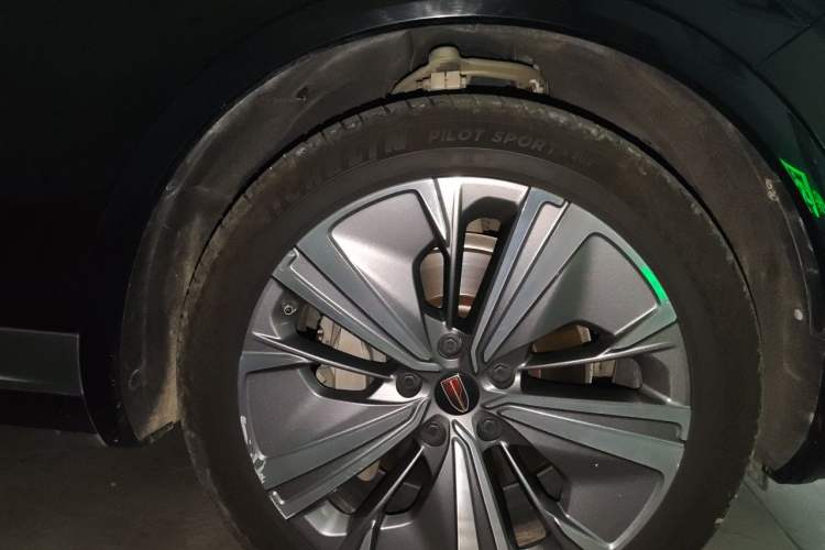Used Hongqi E-HS9 2021 510 km Range Flagway Edition Six Seats Right Front Wheel Hub