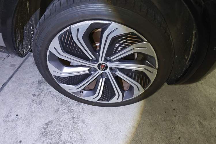 Used Hongqi E-HS9 2021 510 km Flagship Edition Four Seats Right Front Wheel Hub