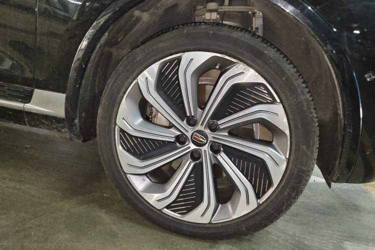 Used Hongqi E-HS9 2021 510 km Flagship Edition Four Seats Right Front Wheel Hub