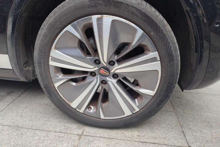 Used Hongqi E-HS9 2021 460 km Range Flagship Edition Six-Seater Right Front Wheel Hub