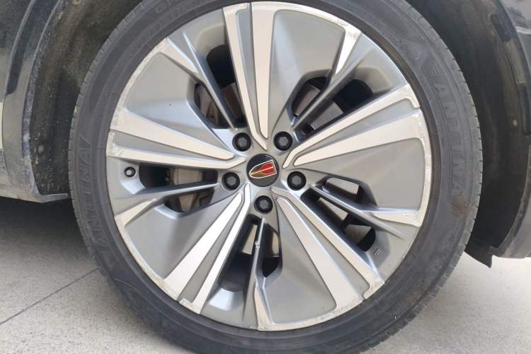 Used Hongqi E-HS9 2021 460 km Range Flagship Edition Six-Seater Right Front Wheel Hub
