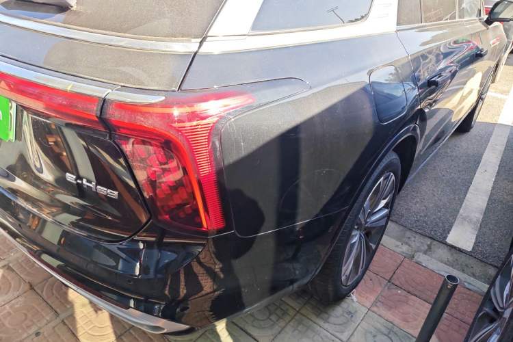 Used Hongqi E-HS9 2021 460 km Range Flagship Edition Six-Seater Right Rear Taillight