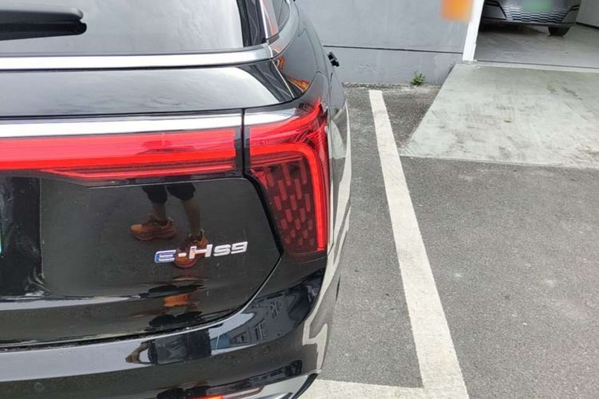Used Hongqi E-HS9 2021 510 km Flagship Edition Four Seats Right Rear Taillight