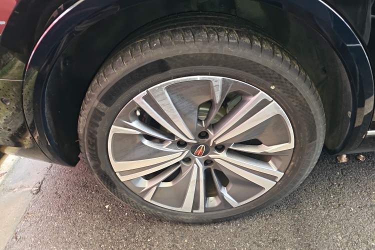 Used Hongqi E-HS9 2021 460 km Range Flagship Edition Six-Seater Right Rear Wheel Hub