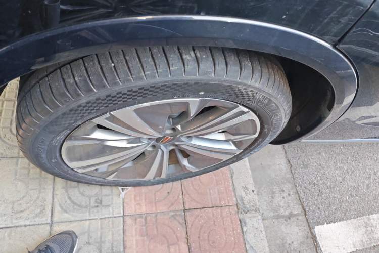 Used Hongqi E-HS9 2021 460 km Range Flagship Edition Six-Seater Right Rear Wheel Hub