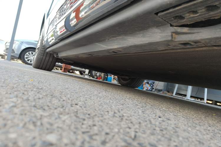 Used Hongqi E-HS9 2021 460 km Range Flagship Edition Six-Seater Right Side Sill