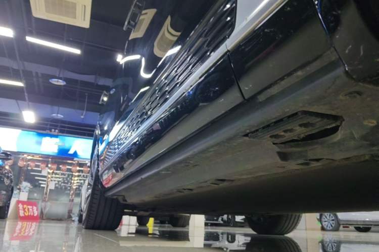 Used Hongqi E-HS9 2021 510 km Flagship Edition Four Seats Right Side Sill