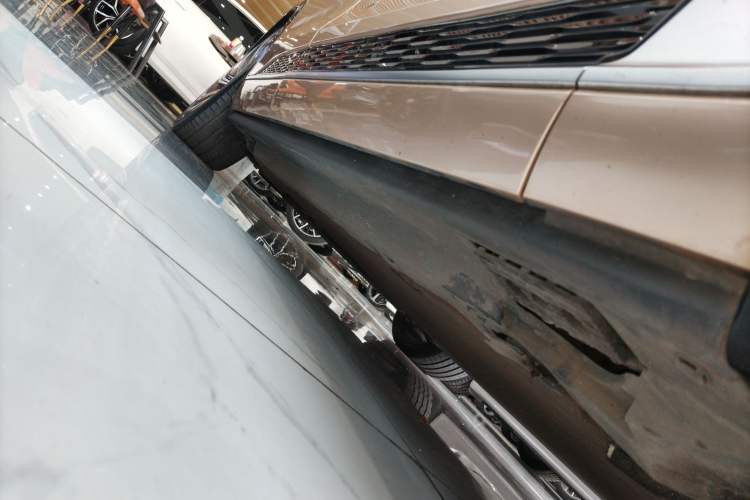 Used Hongqi E-HS9 2021 510 km Flagship Edition Four Seats Right Side Sill