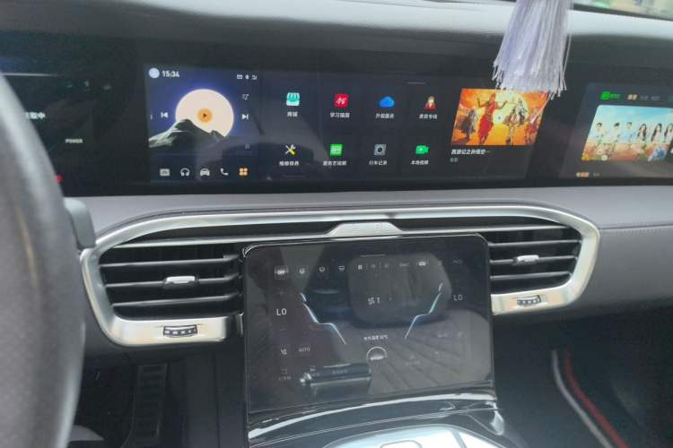 Used Hongqi E-HS9 2021 510 km Range Flagway Edition Six Seats Audio And AC Panel
