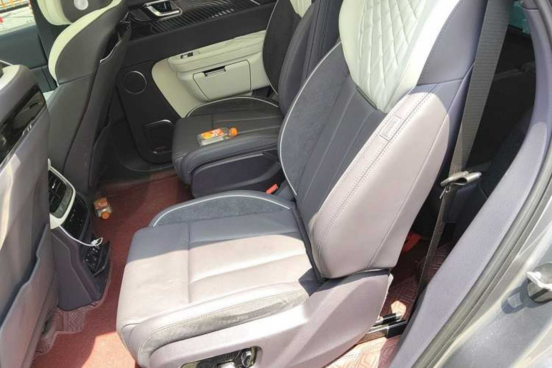 Used Hongqi E-HS9 2021 460 km Range Flagship Edition Six-Seater Left Rear Seat