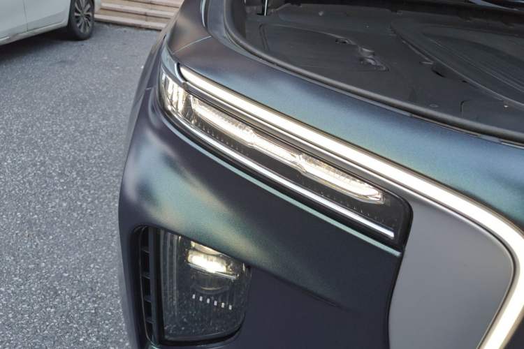 Used Hongqi E-HS9 2021 510 km Range Flagway Edition Six Seats Right Front Headlight