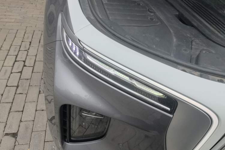 Used Hongqi E-HS9 2021 510 km Range Flagway Edition Six Seats Right Front Headlight