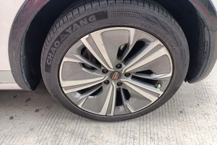 Used Hongqi E-HS9 2021 510 km Range Flagway Edition Six Seats Right Front Wheel Hub
