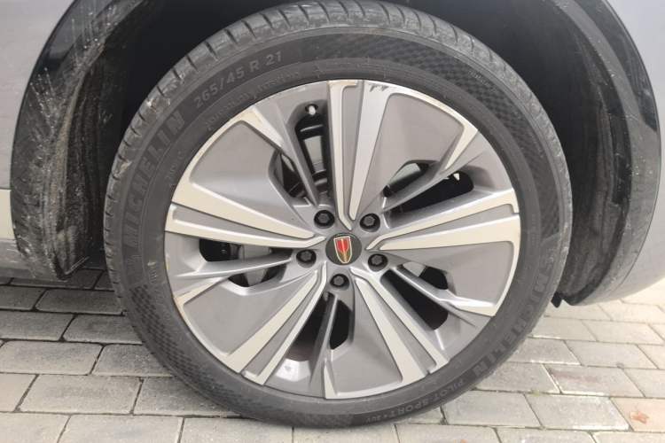 Used Hongqi E-HS9 2021 510 km Range Flagway Edition Six Seats Right Front Wheel Hub