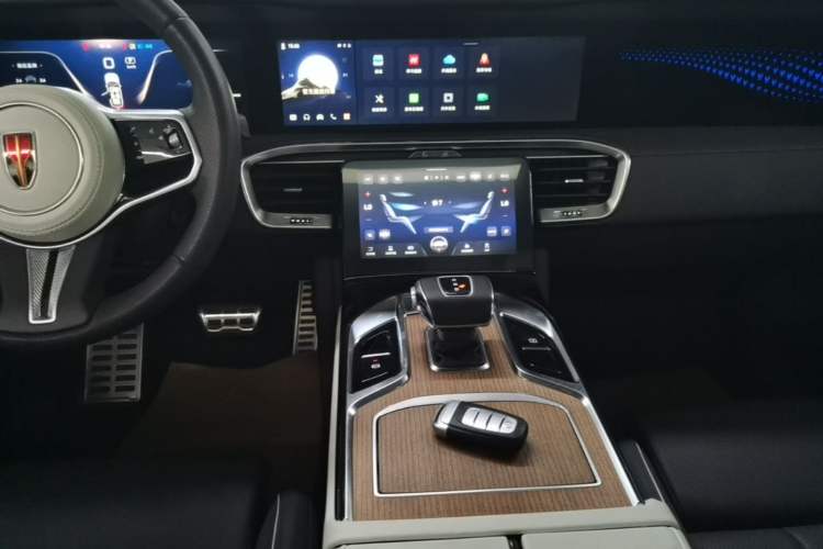 Used Hongqi E-HS9 2021 460 km Range Flagship Edition Six-Seater Audio And AC Panel
