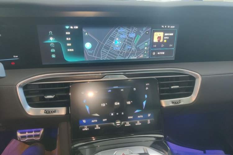 Used Hongqi E-HS9 2021 460 km Range Flagship Edition Six-Seater Audio And AC Panel