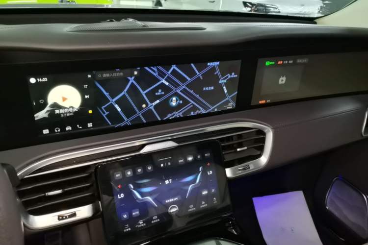 Used Hongqi E-HS9 2021 510 km Flagship Edition Four Seats Audio And AC Panel