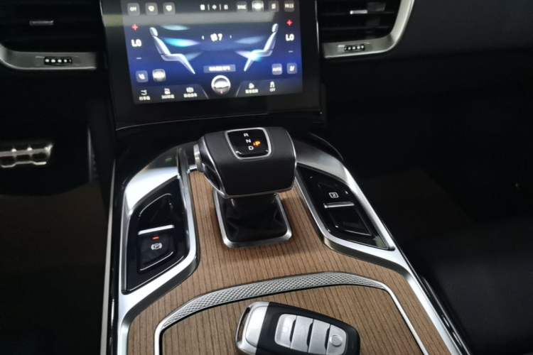 Used Hongqi E-HS9 2021 460 km Range Flagship Edition Six-Seater Gear Lever