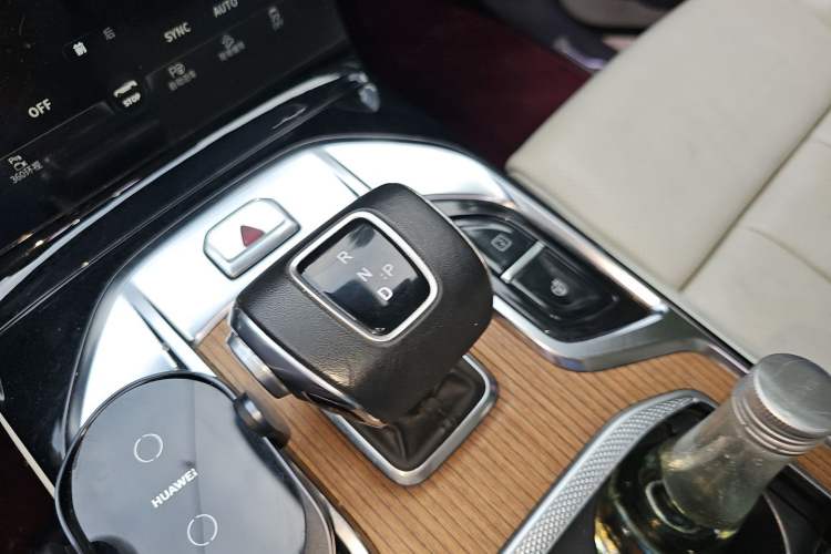Used Hongqi E-HS9 2021 510 km Flagship Edition Four Seats Gear Lever