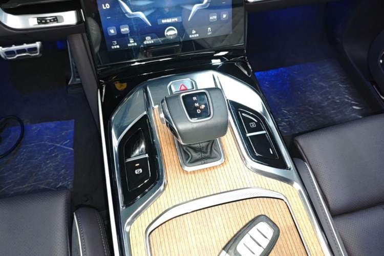 Used Hongqi E-HS9 2021 460 km Range Flagship Edition Six-Seater Gear Lever