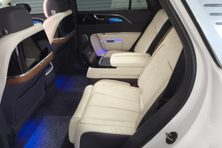 Used Hongqi E-HS9 2021 510 km Flagship Edition Four Seats Interior 4