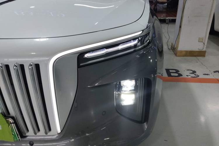 Used Hongqi E-HS9 2021 510 km Flagship Edition Four Seats Left Front Headlight