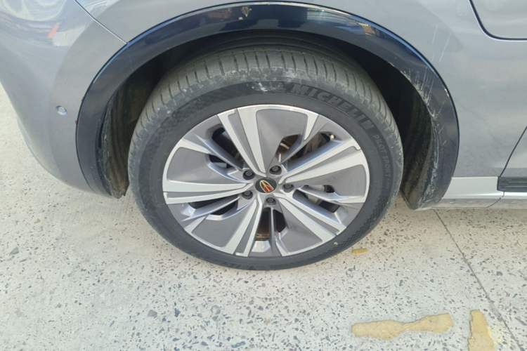 Used Hongqi E-HS9 2021 510 km Range Flagway Edition Six Seats Left Front Wheel Hub
