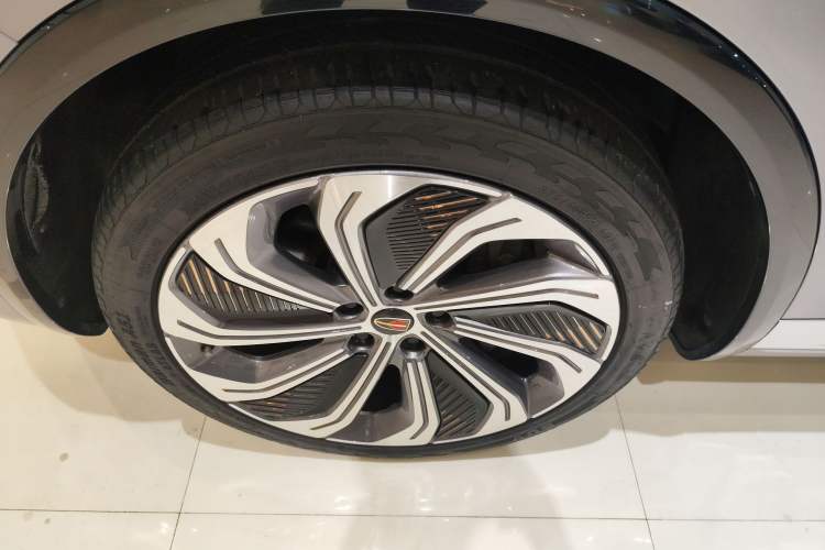 Used Hongqi E-HS9 2021 510 km Flagship Edition Four Seats Left Front Wheel Hub