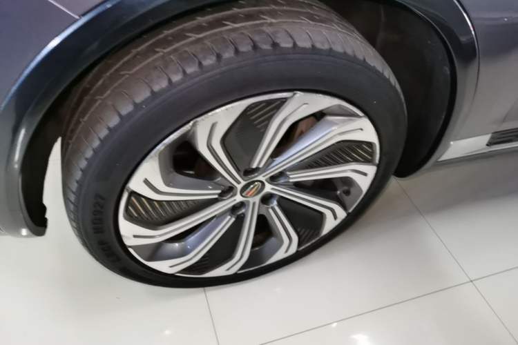 Used Hongqi E-HS9 2021 510 km Flagship Edition Four Seats Left Front Wheel Hub