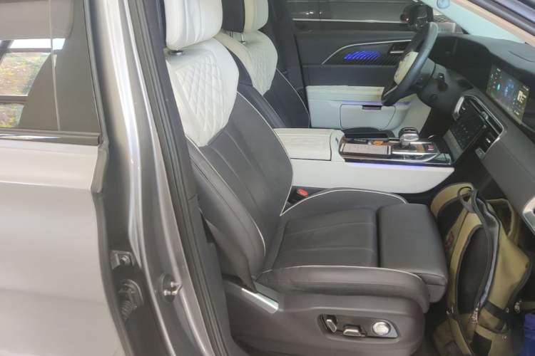 Used Hongqi E-HS9 2021 460 km Range Flagship Edition Six-Seater Right Front Seat