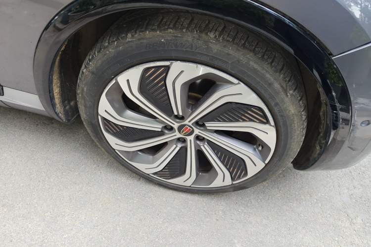 Used Hongqi E-HS9 2021 510 km Flagship Edition Four Seats Right Front Wheel Hub