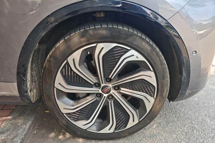 Used Hongqi E-HS9 2021 510 km Flagship Edition Four Seats Right Front Wheel Hub