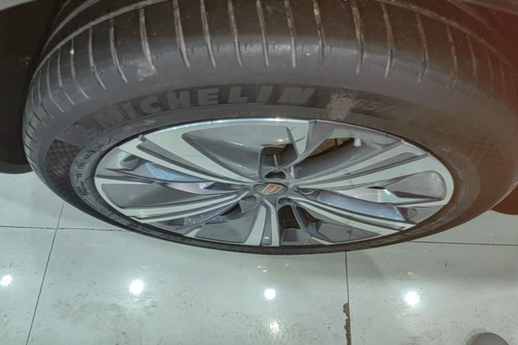 Used Hongqi E-HS9 2021 460 km Range Flagship Edition 7-Seater Right Rear Wheel Hub