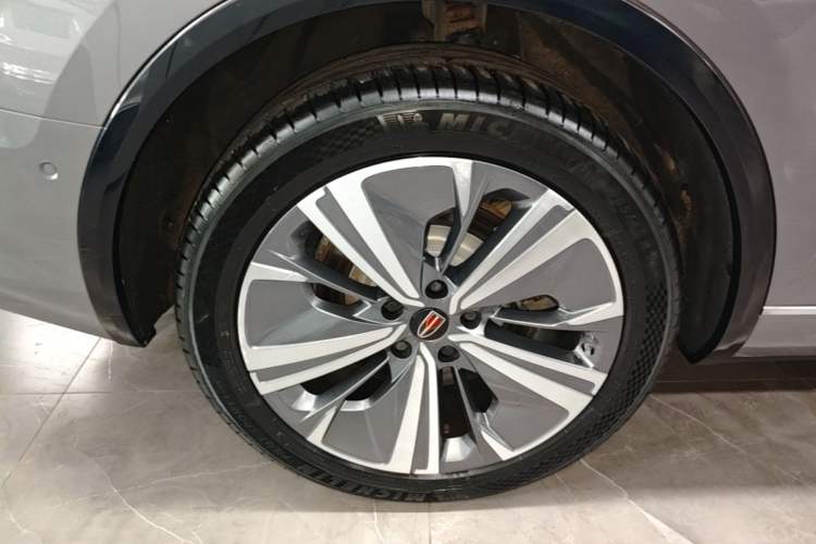 Used Hongqi E-HS9 2021 460 km Range Flagship Edition Six-Seater Right Rear Wheel Hub
