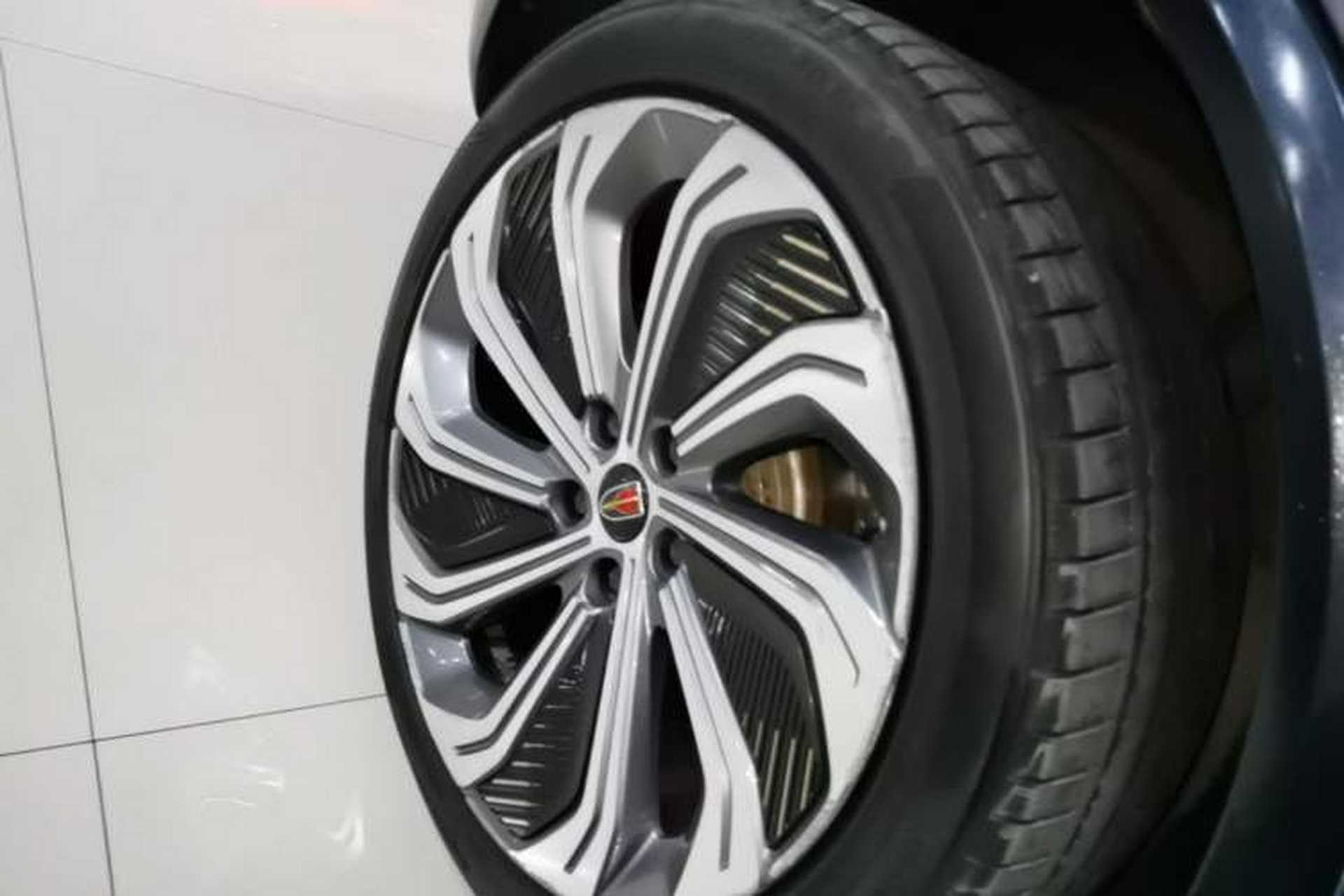 Used Hongqi E-HS9 2021 510 km Flagship Edition Four Seats Right Rear Wheel Hub