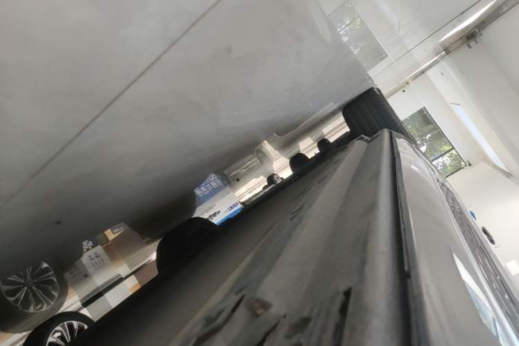 Used Hongqi E-HS9 2021 460 km Range Flagship Edition Six-Seater Right Side Sill