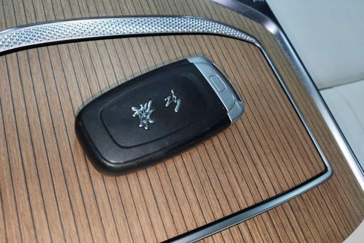 Used Hongqi E-HS9 2021 510 km Flagship Edition Four Seats Vehicle Key
