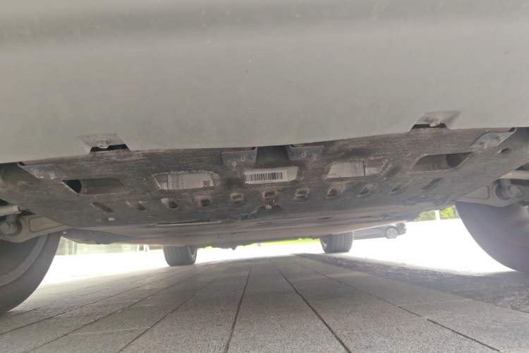 Used Hongqi E-HS9 2021 460 km Range Flagship Edition Six-Seater Chassis Front