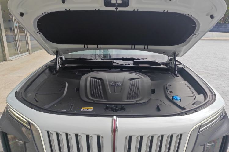 Used Hongqi E-HS9 2021 460 km Range Flagship Edition Six-Seater Engine Bay