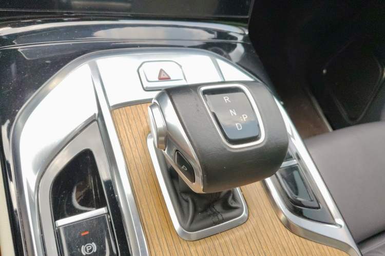 Used Hongqi E-HS9 2021 460 km Range Flagship Edition Six-Seater Gear Lever