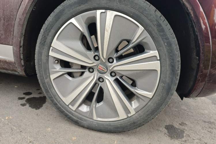 Used Hongqi E-HS9 2021 510 km Range Flagway Edition Six Seats Right Front Wheel Hub