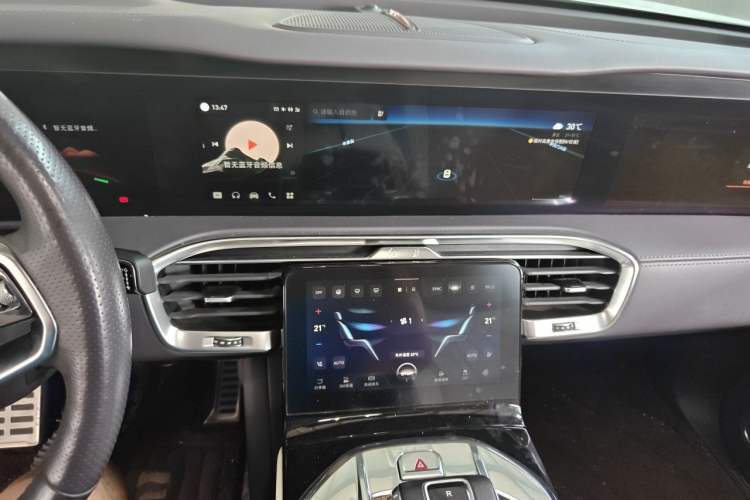 Used Hongqi E-HS9 2021 510 km Flagship Edition Four Seats Audio And AC Panel