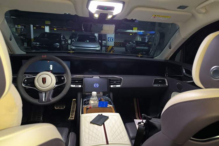 Used Hongqi E-HS9 2021 510 km Range Flagway Edition Six Seats Headliner