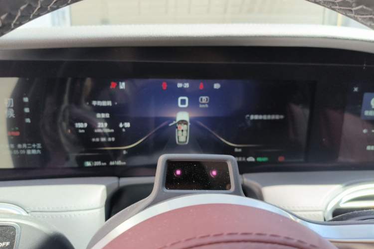 Used Hongqi E-HS9 2021 510 km Range Flagway Edition Six Seats Instrument Cluster