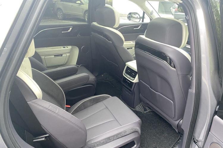 Used Hongqi E-HS9 2021 460 km Range Flagship Edition Six-Seater Interior 1