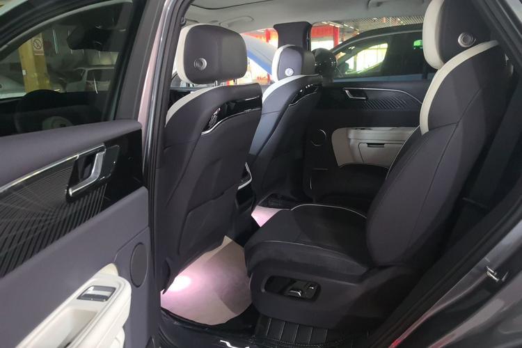 Used Hongqi E-HS9 2021 460 km Range Flagship Edition Six-Seater Interior 3
