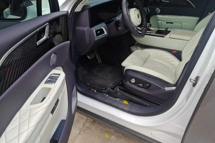 Used Hongqi E-HS9 2021 510 km Flagship Edition Four Seats Interior 3